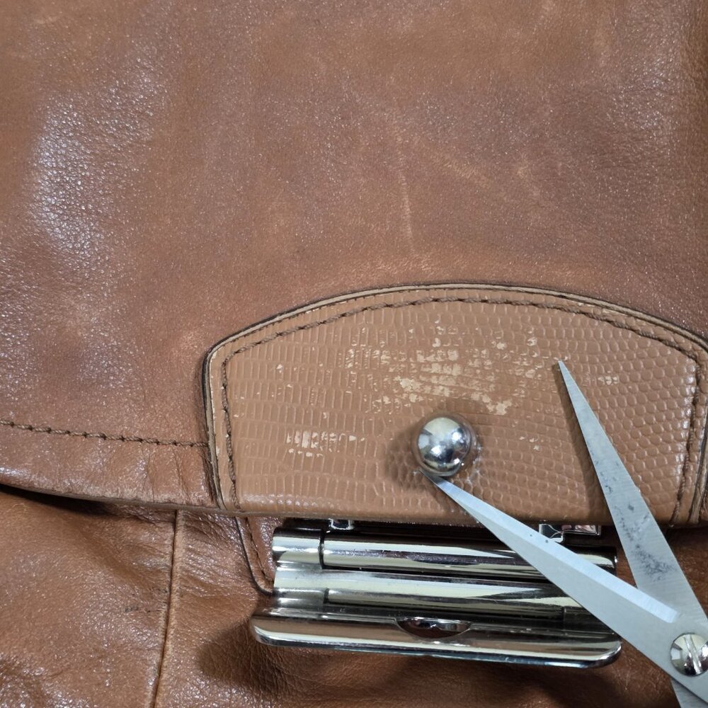Coach Kristin Leather Hobo Shoulder Bag Brown 19293 Zip Lined Pockets FLAWS Boho - Picture 4 of 16